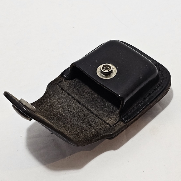 Zippo Holder with Metal Clip - Picture 4 of 4